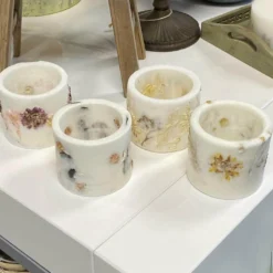 Kerzenhalter Wachs mit Trockenblumen